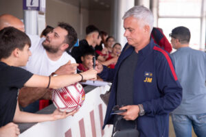 Mourinho AS Roma Travel To Florence