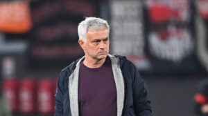 Mourinho AS Roma v Bayer 04 Leverkusen: Semi-Final First Leg - UEFA Europa League