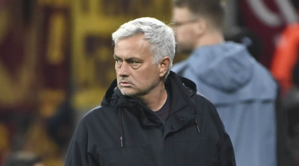 Mourinho Bayer 04 Leverkusen v AS Roma: Semi-Final Second Leg - UEFA Europa League