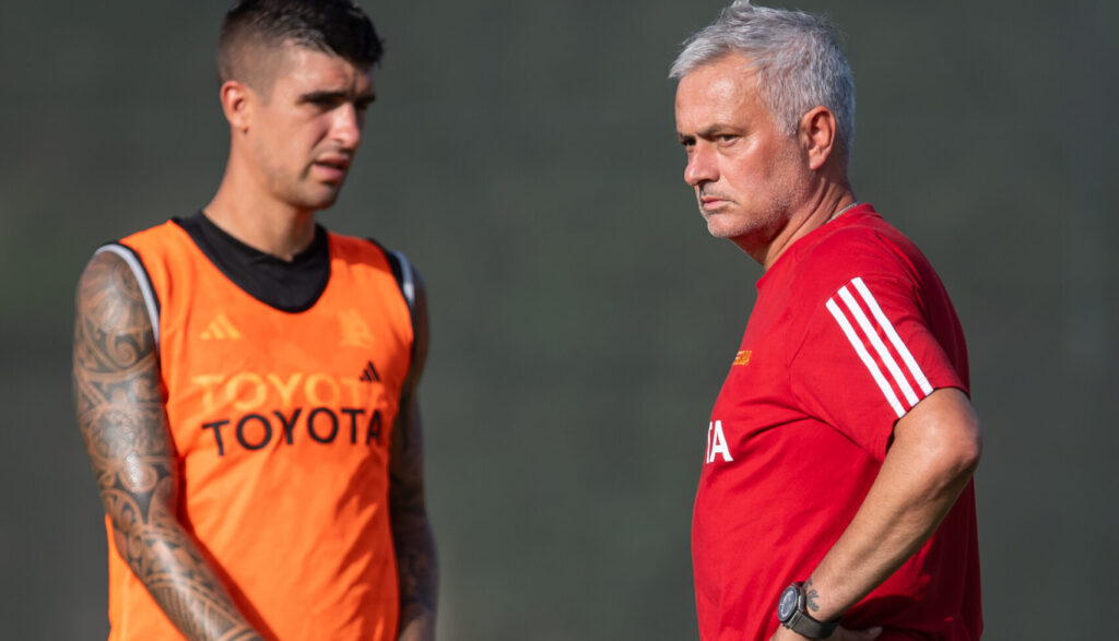 Mancini Mourinho AS Roma Training Session