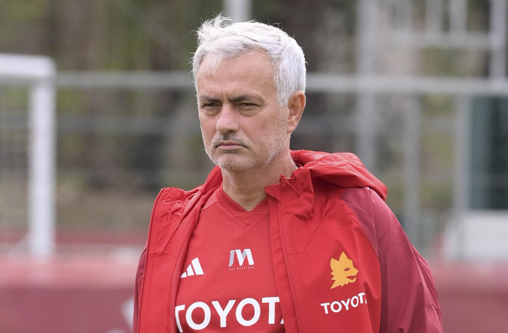 AS Roma Training Session mourinho