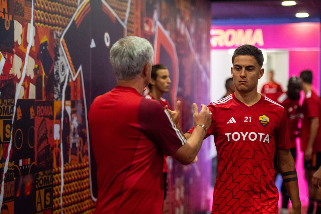 mourinho dybala AS Roma v Frosinone Calcio - Serie A Tim
