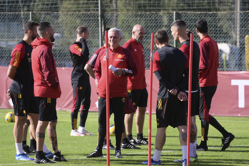 mourinho AS Roma Training Session