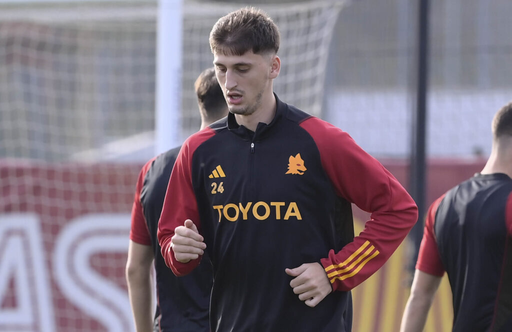 Kumbulla AS Roma Training Session