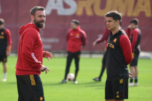 AS Roma Training Session de rossi dybala