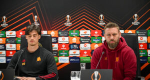 De Rossi Svilar AS Roma  Training Session And Press Conference - UEFA Europa League 2023/24