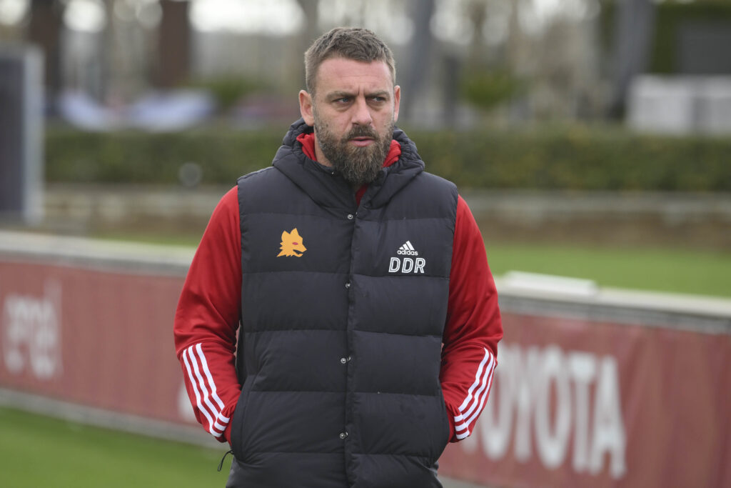 de rossi AS Roma Training Session &amp; Press Conference