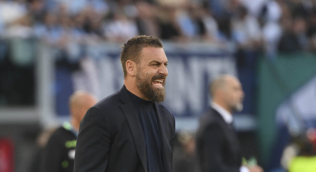 de rossi AS Roma v SS Lazio - Serie A TIM