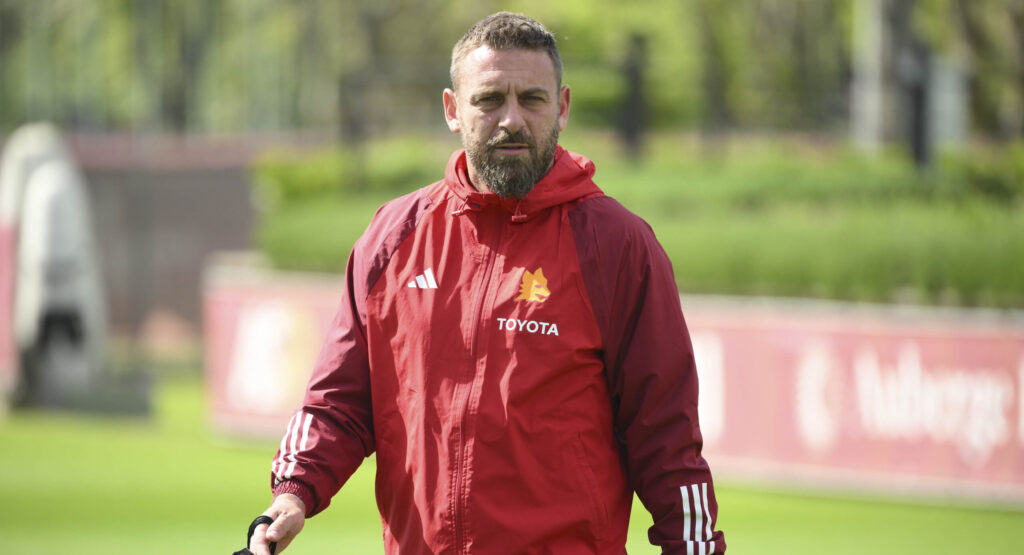 De Rossi AS Roma Training Session