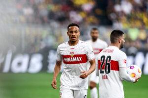 leweling Borussia Dortmund v VfB Stuttgart - Bundesliga