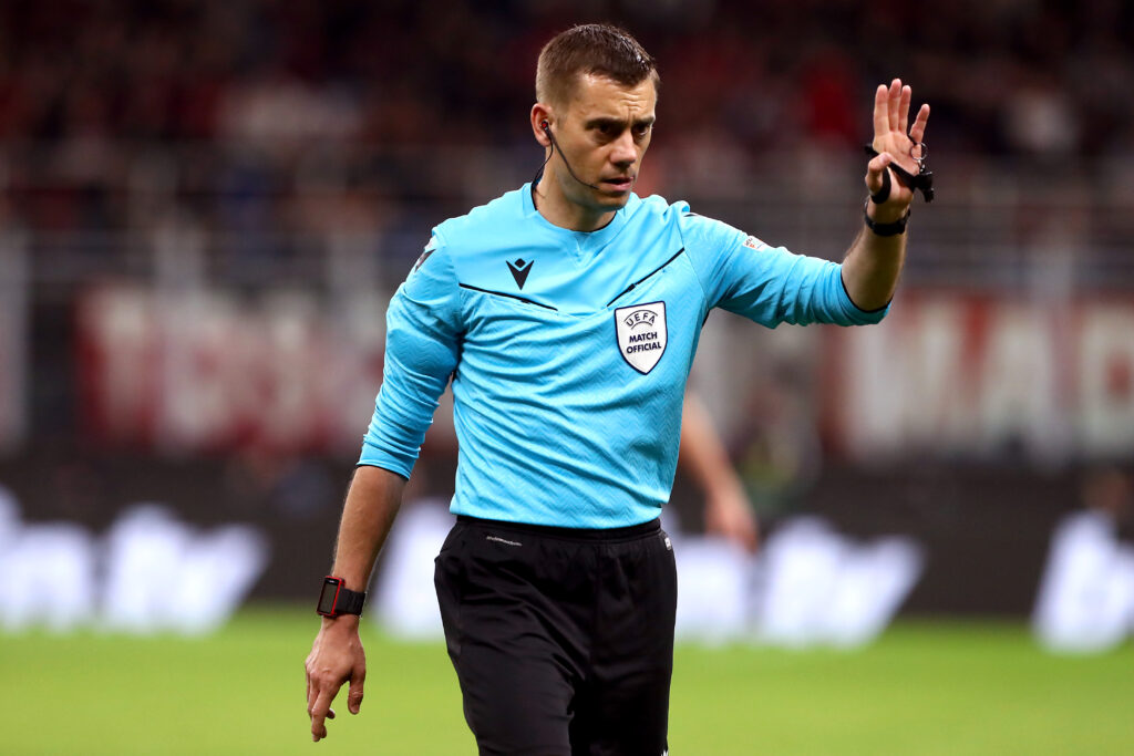 Arbitro Turpin AC Milan v AS Roma: Quarter-Final First Leg - UEFA Europa League 2023/24