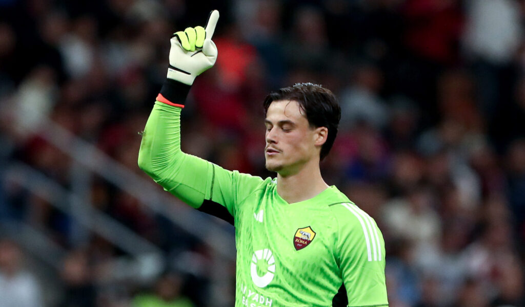 Svilar AC Milan v AS Roma: Quarter-Final First Leg - UEFA Europa League 2023/24