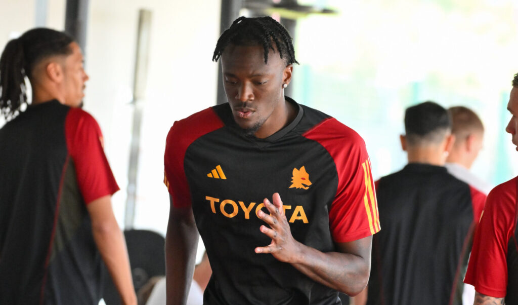 AS Roma Training Session abraham