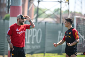 AS Roma Training Session de rossi dybala