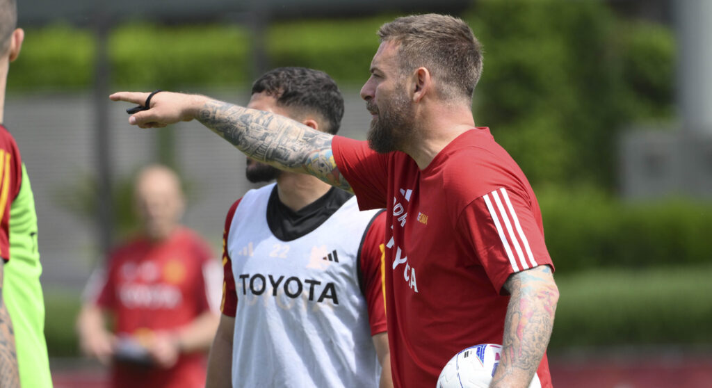 de rossi AS Roma Training Session