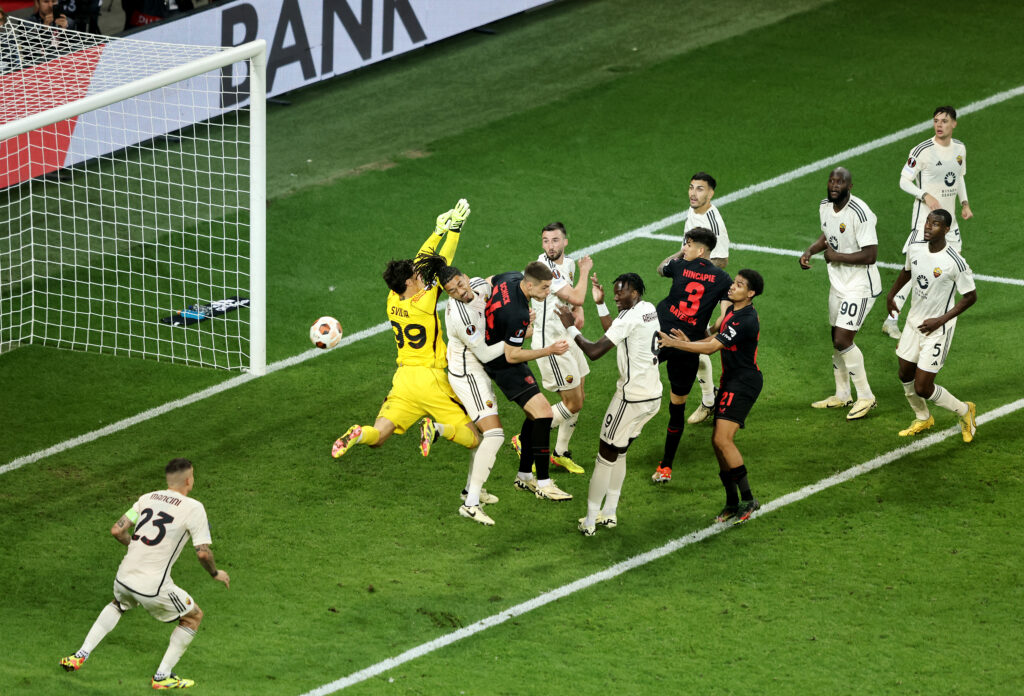 Svilar Bayer 04 Leverkusen v AS Roma: Semi-Final Second Leg - UEFA Europa League 2023/24