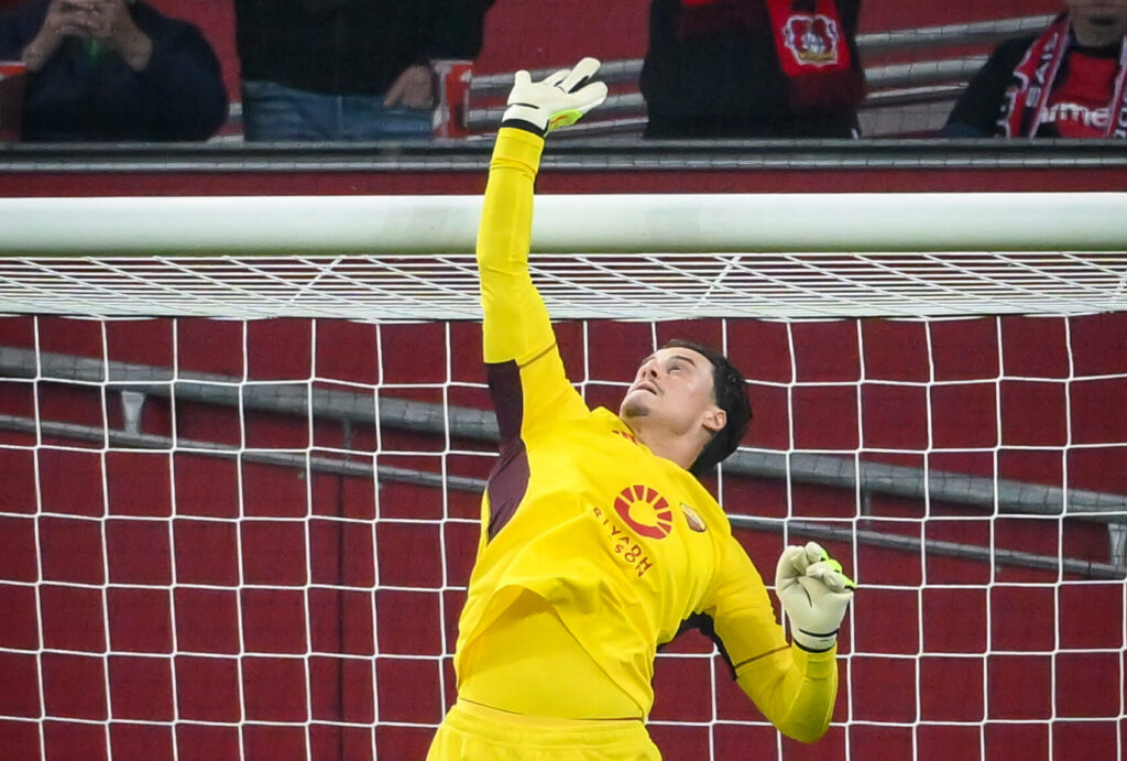 Svilar Bayer 04 Leverkusen v AS Roma: Semi-Final Second Leg - UEFA Europa League 2023/24