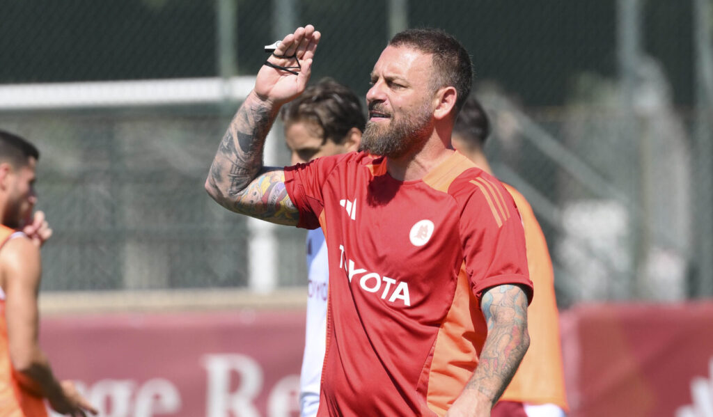 de rossi AS Roma Training Session