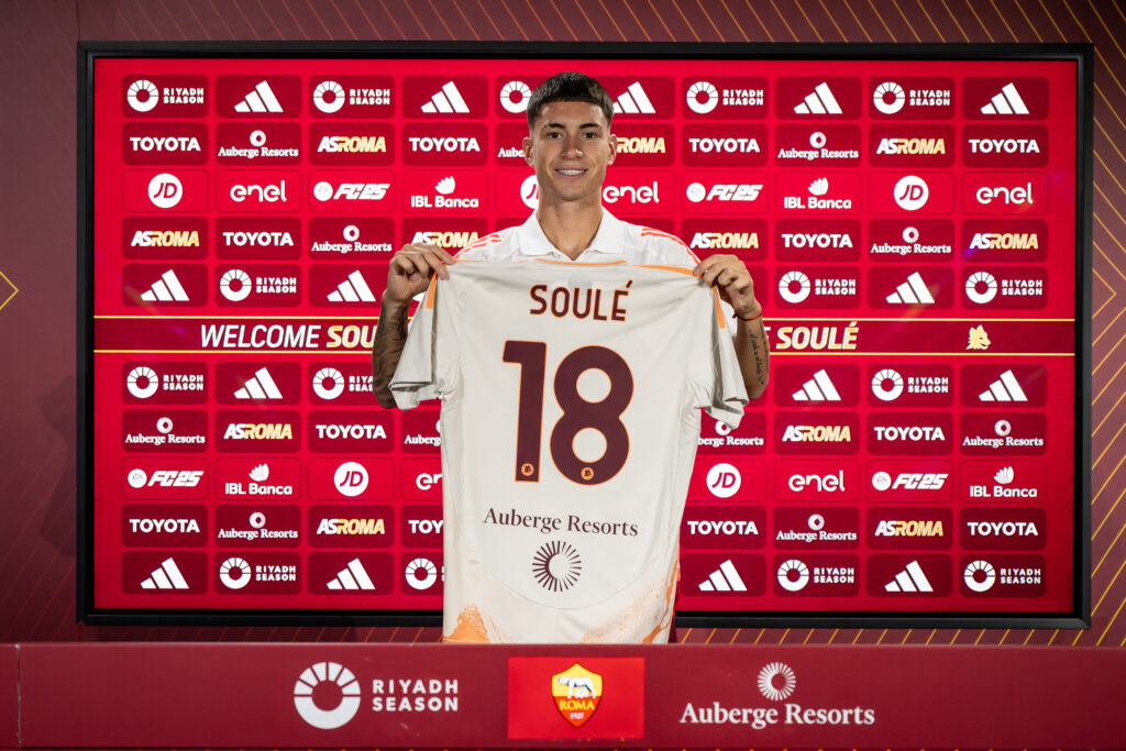 AS Roma Unveil New Signing Matias Soulè