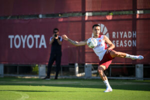 le fee AS Roma Unveil New Signing Enzo Le Fee