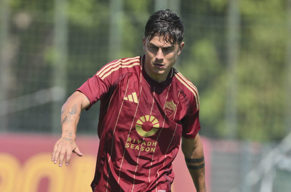 AS Roma Training Session dybala