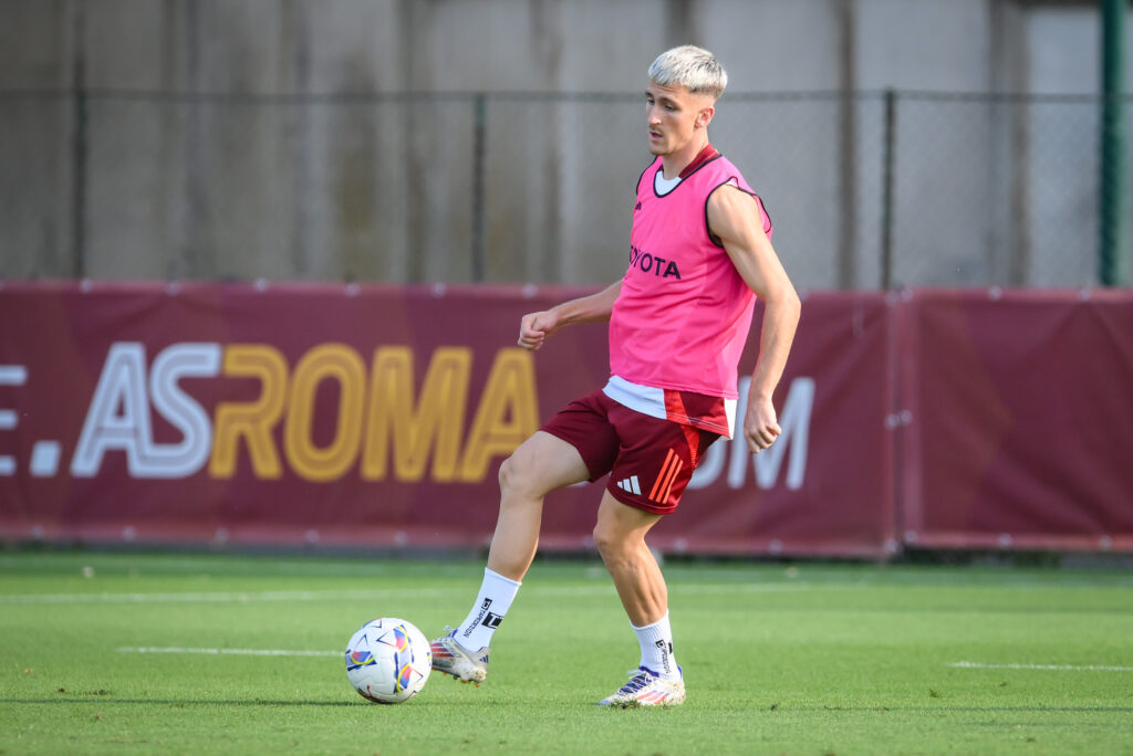 saelemaekers AS Roma Training Session