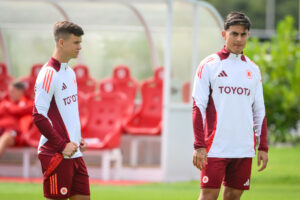 AS Roma Training Session dybala dahl