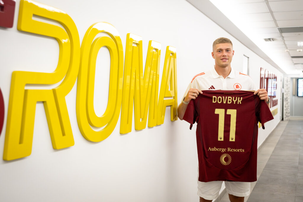 Dovbyk AS Roma UNveil New Signing Artem Dovbyk