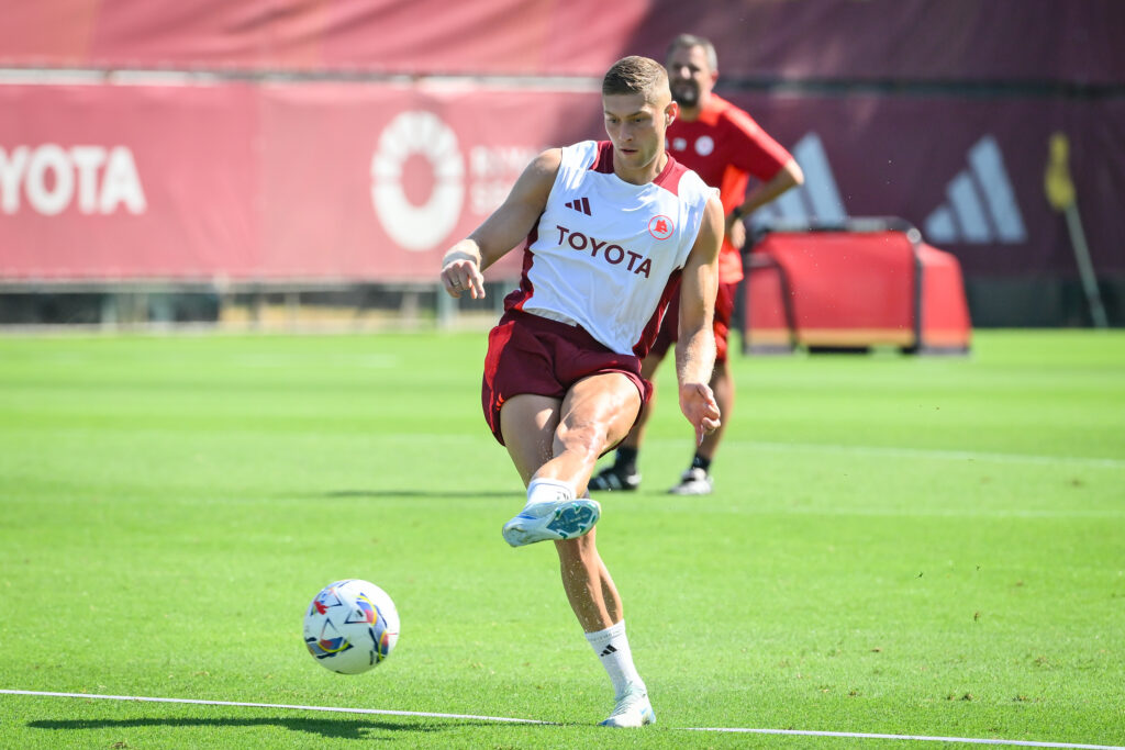 Dovbyk AS Roma Training Session