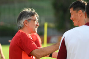 Mister Ivan Juric ed Eldor Shomurodov