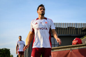 hummels AS Roma Training Session &amp; Press Conference