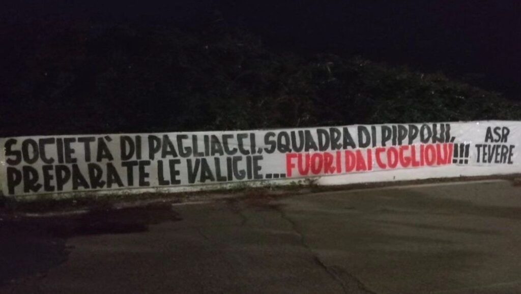 striscione tifosi