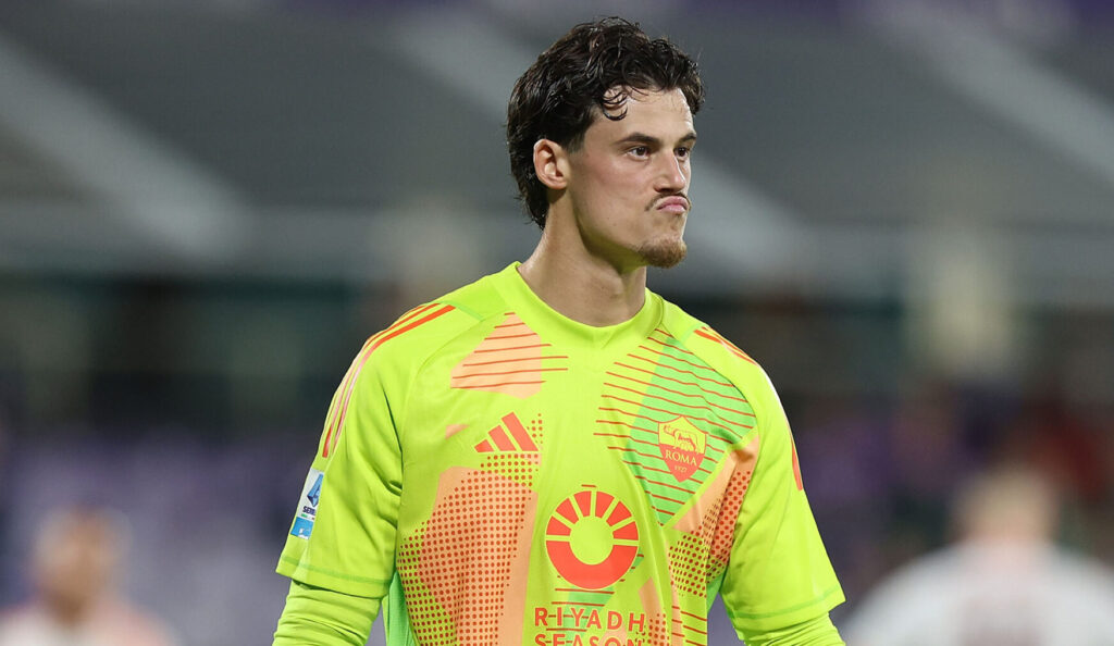 Svilar Fiorentina v AS Roma - Serie A