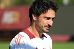AS Roma Training Session hummels