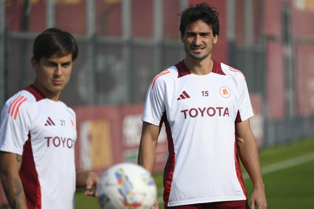 hummels dybala AS Roma Training Session