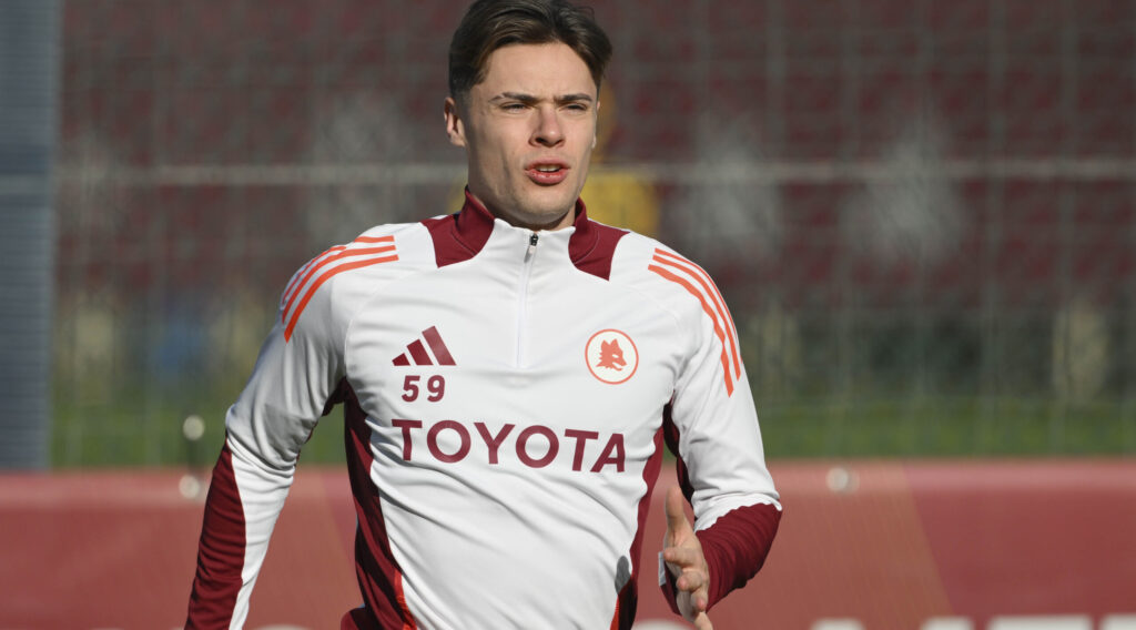 Zalewski AS Roma Training Session