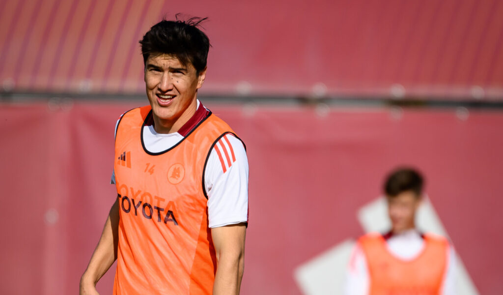 AS Roma Training Session shomurodov