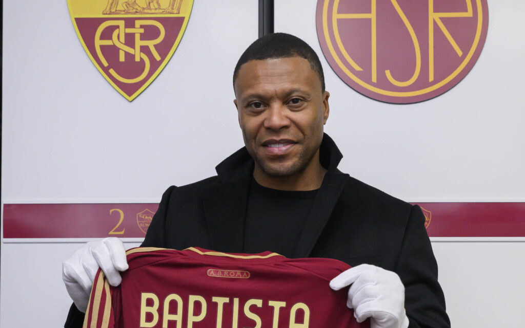 Julio Baptista visits the Fulvio Bernardini sports center