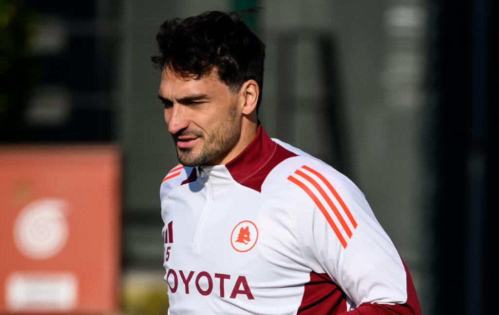 AS Roma Training Session hummels