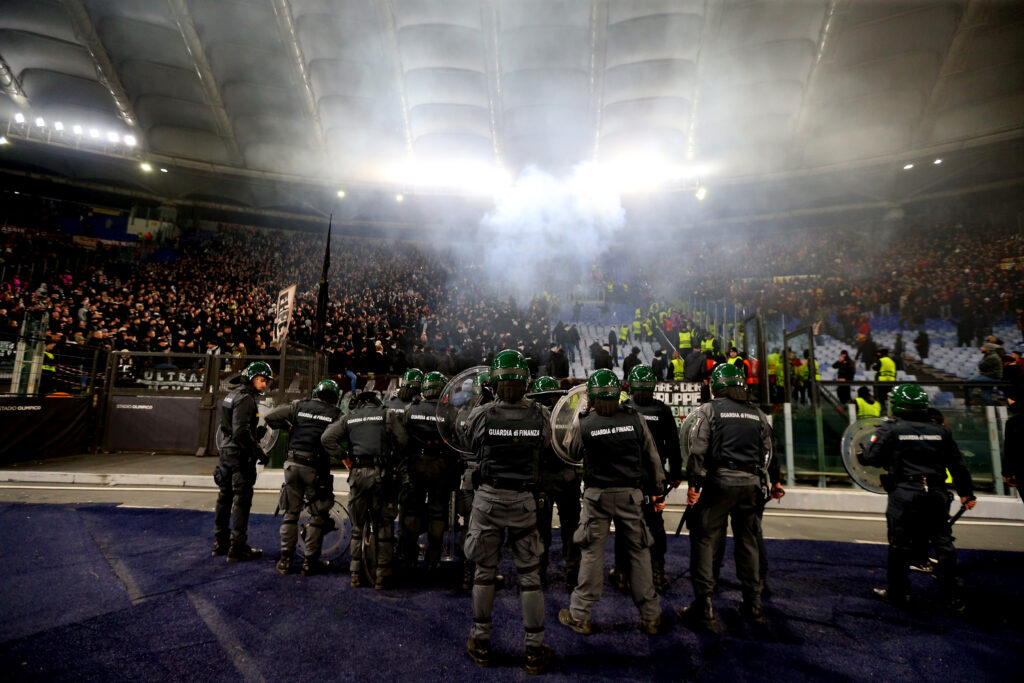 TIFOSI EINTRACHT SCONTRI