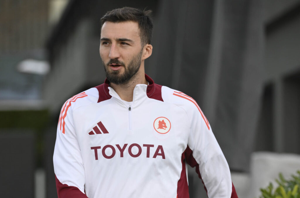 Cristante AS Roma Training Session