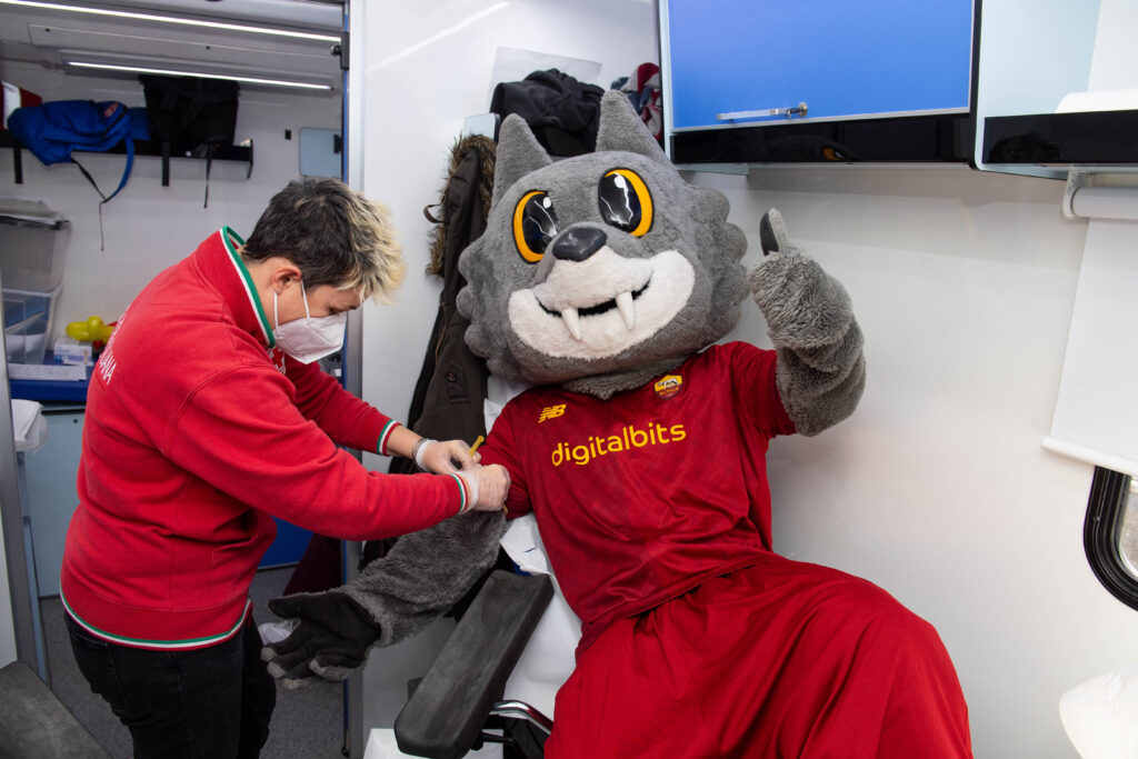 Donazione Sangue AS Roma Promotes Blood Donation On Valentine's Day