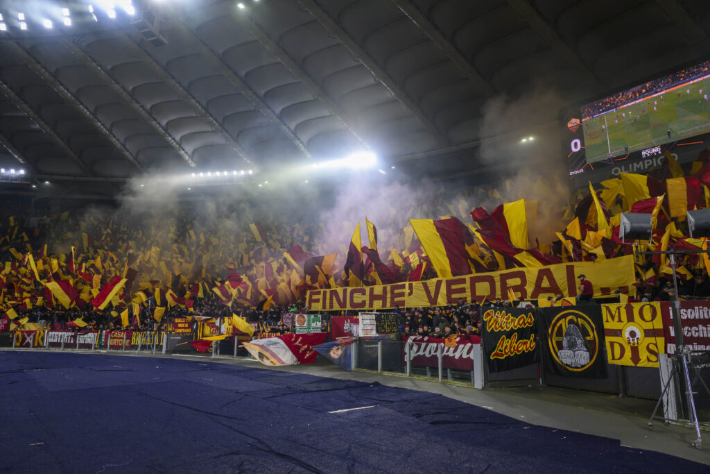 Tifosi bandiere Roma Athletic
