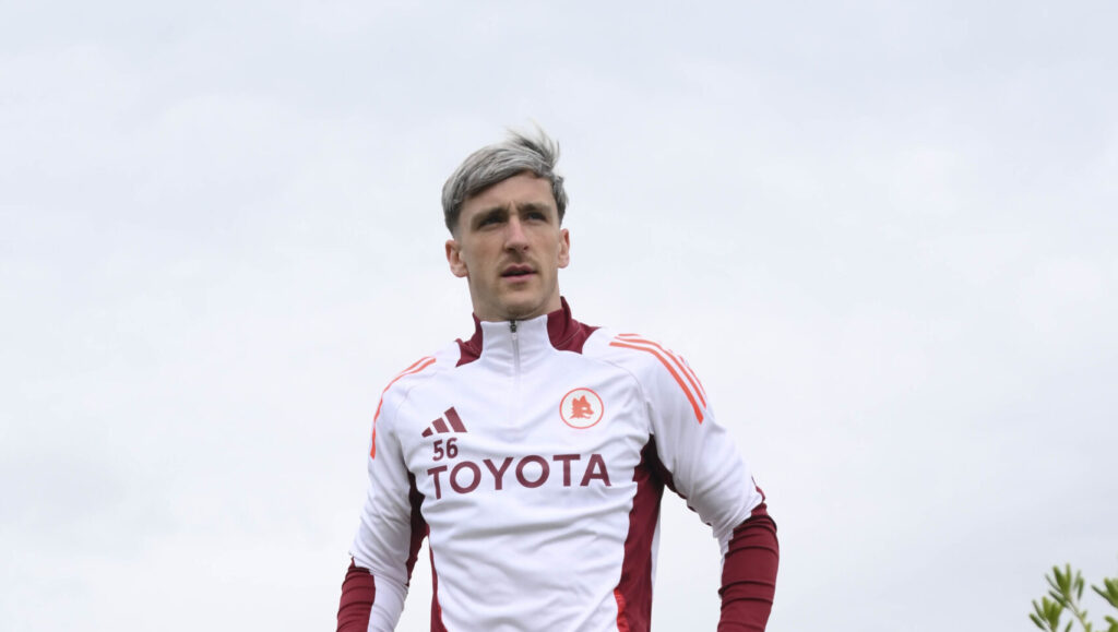 saelemaekers AS Roma Training Session