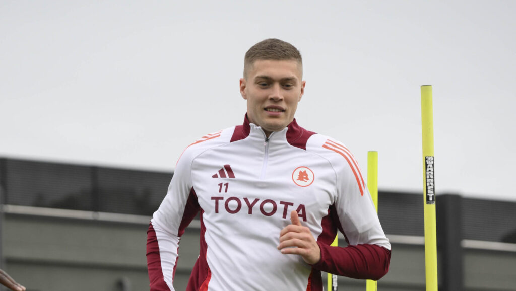 Dovbyk AS Roma Training Session