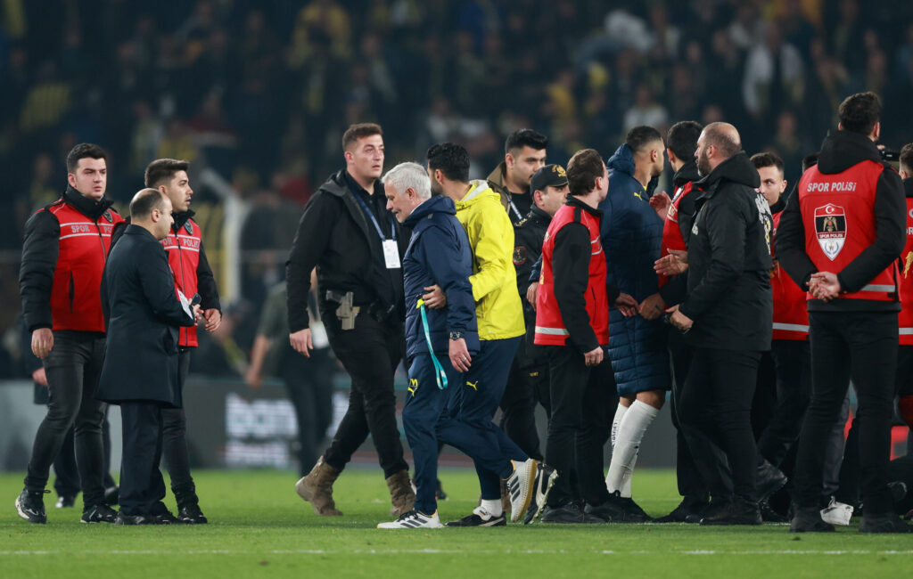 mourinho Fenerbahce v Galatasaray - Ziraat Turkish Cup - Quarter Final