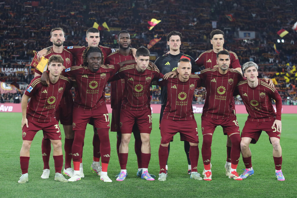 foto squadra AS Roma v Verona - Serie A