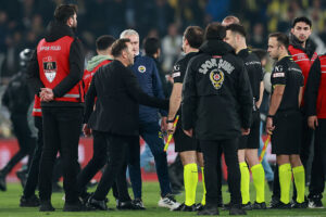 mourinho Fenerbahce v Galatasaray - Ziraat Turkish Cup - Quarter Final