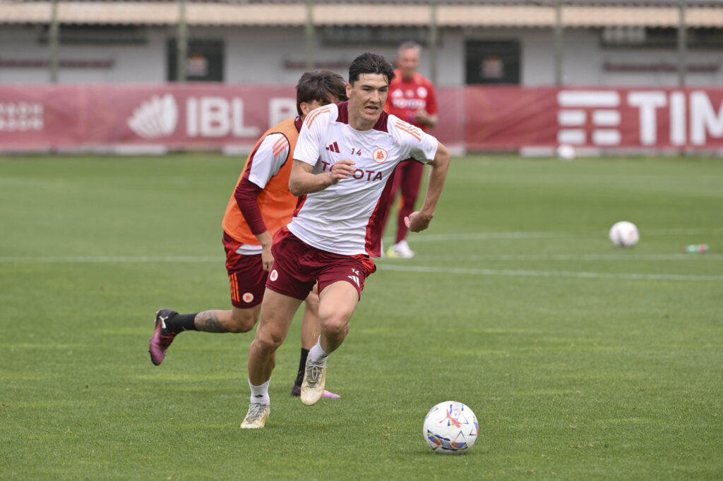 Shomurodov AS Roma Training Session