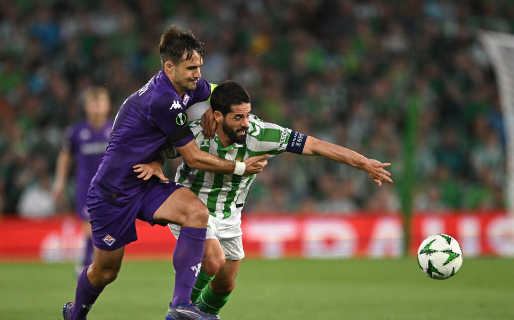 Real Betis Balompie v ACF Fiorentina - UEFA Conference League 2024/25 Semi Final First Leg
